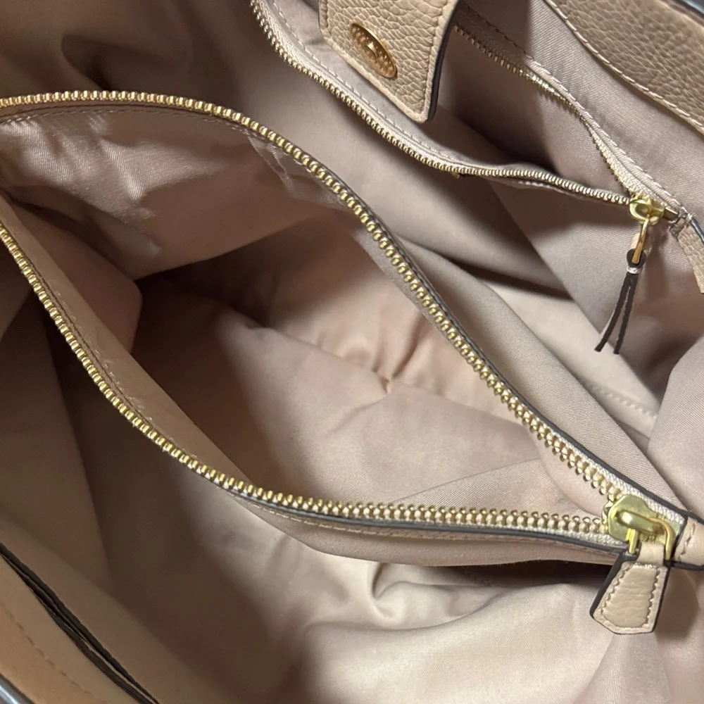 Tory Burch Mcgraw Triple-compartment Tote Devon Sand Nude Pebbled Leather - Picture 12 of 13